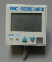 SMC ISE4-01-26 Pressure Switch